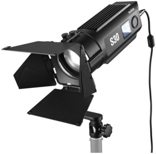 Осветитель светодиодный Godox S30 фокусируемый